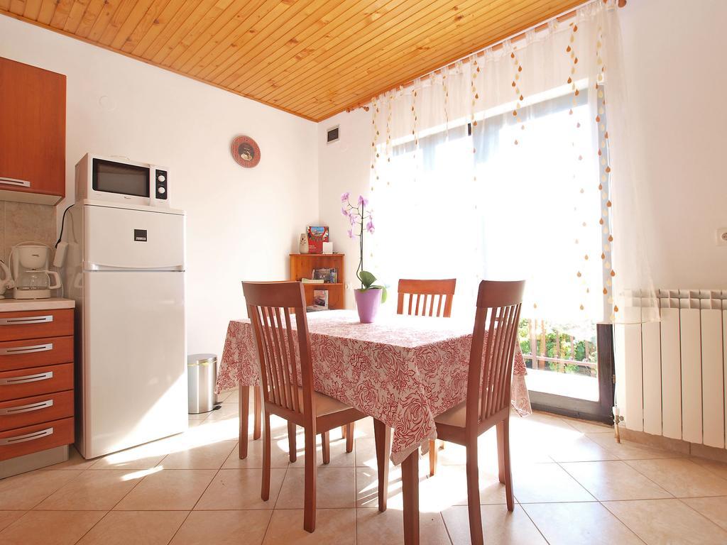 House Sandra 1430 Peresiji Extérieur photo