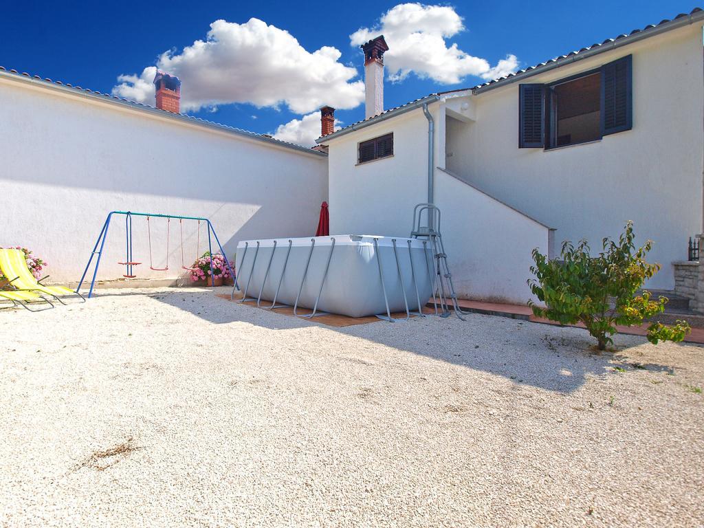 House Sandra 1430 Peresiji Extérieur photo