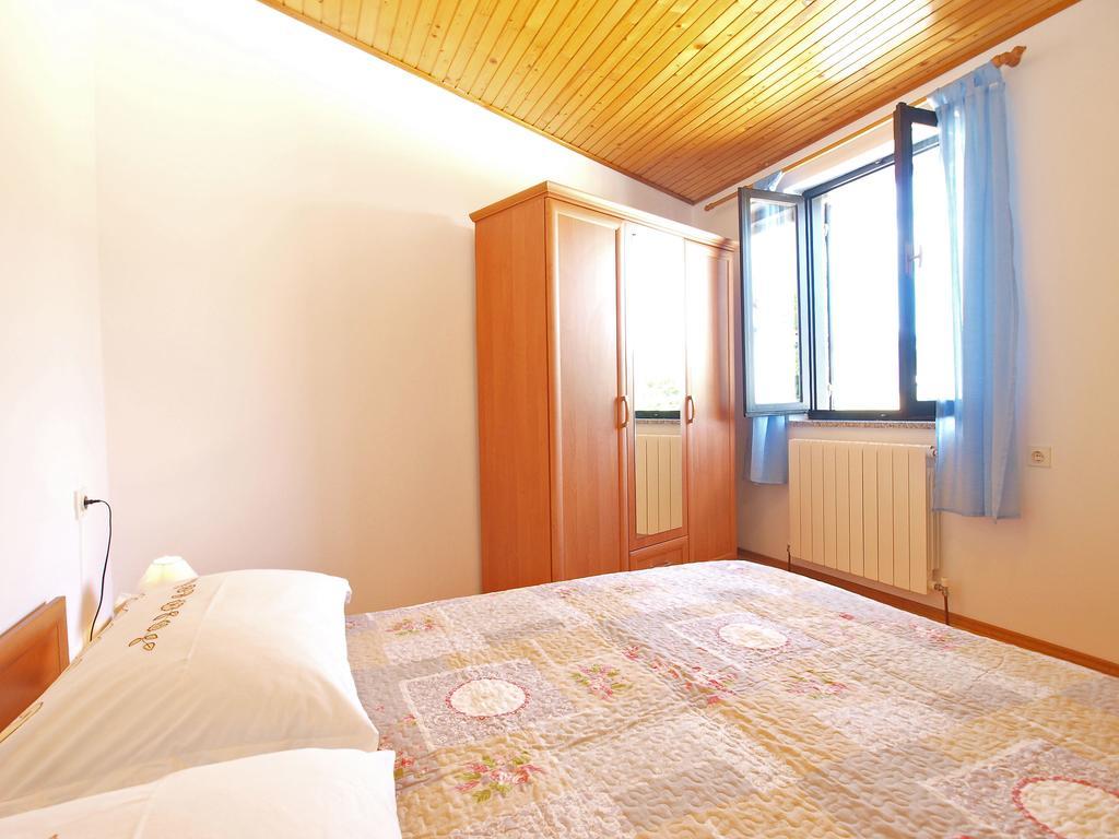 House Sandra 1430 Peresiji Extérieur photo