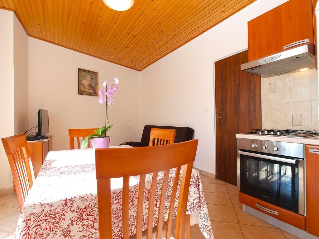 House Sandra 1430 Peresiji Extérieur photo