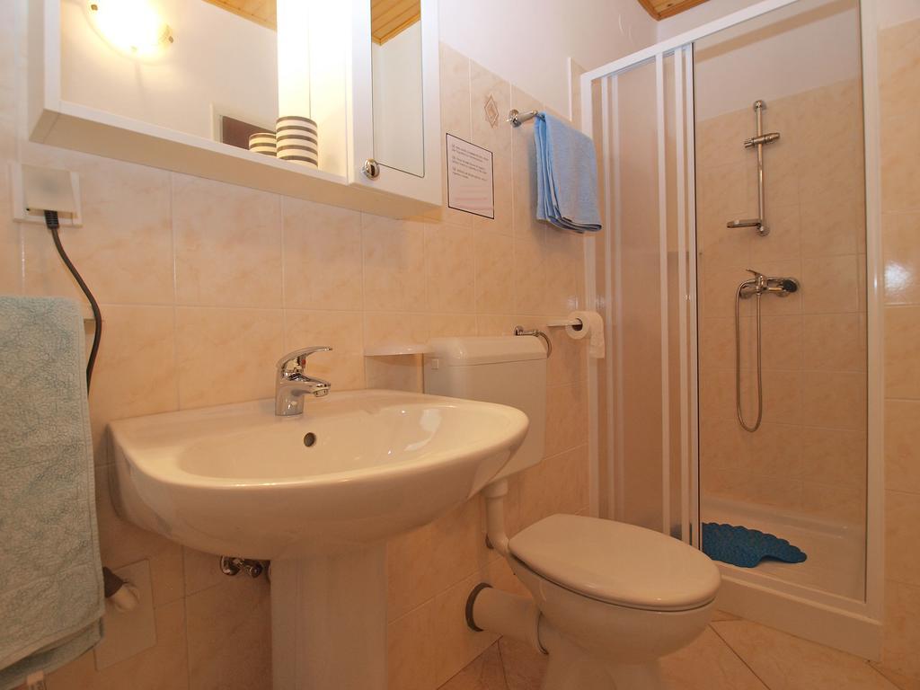 House Sandra 1430 Peresiji Extérieur photo